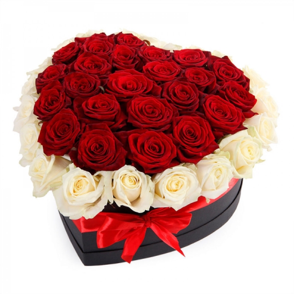  Antalya Çiçek Gönder - Kalp Kutuda Beyaz Kırmızı Gül